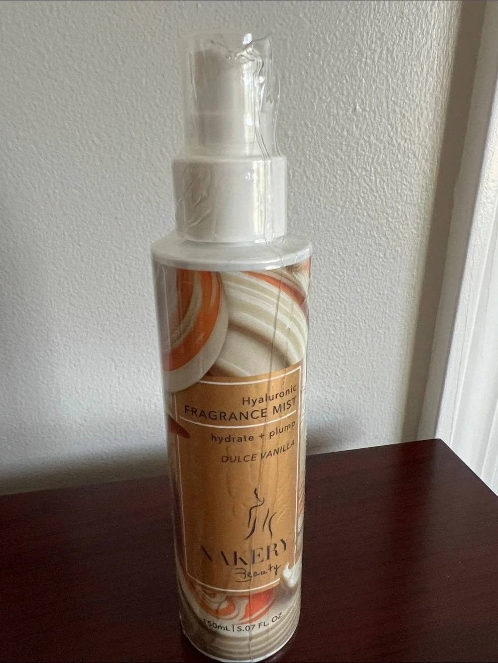 Nakery Beauty Dulce Vanilla Hyaluronic Fragrance Mist